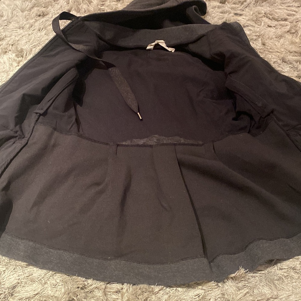 Lululemon jacket - Picture 2 of 8